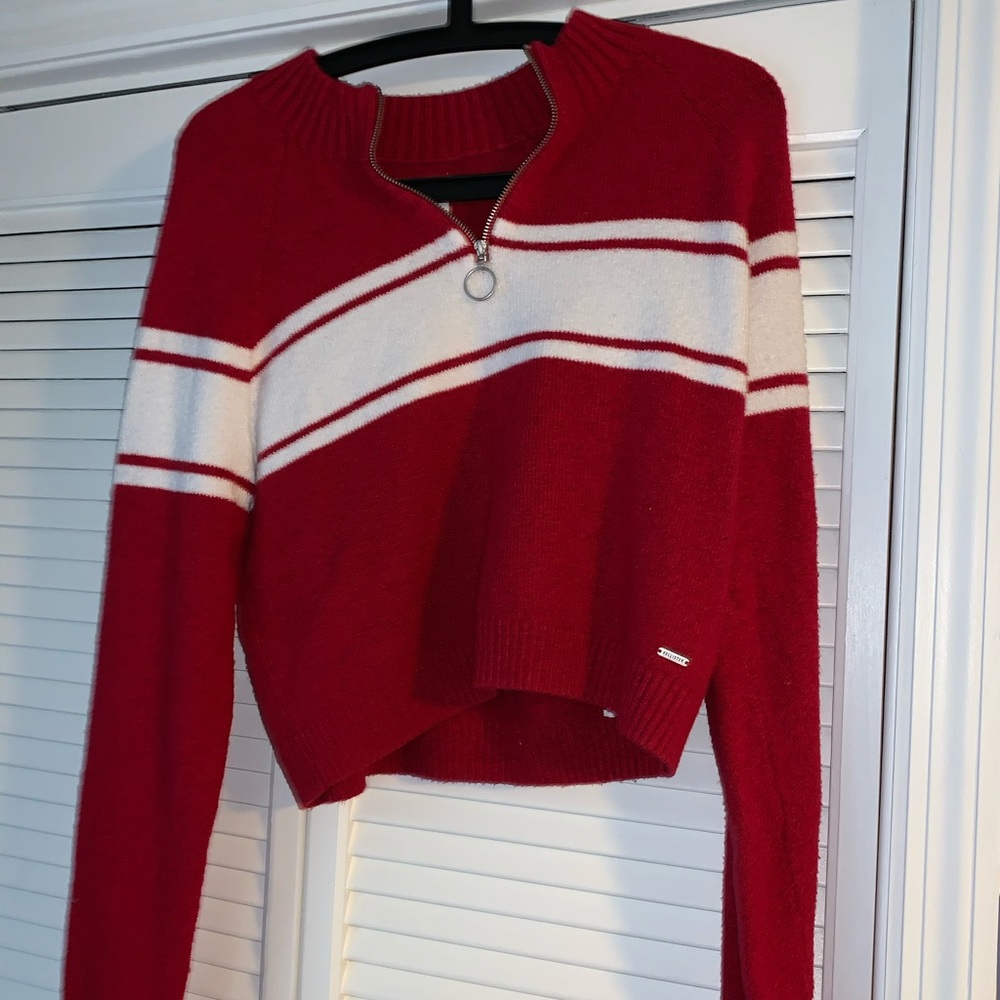 Hollister Cropped Red Sweater